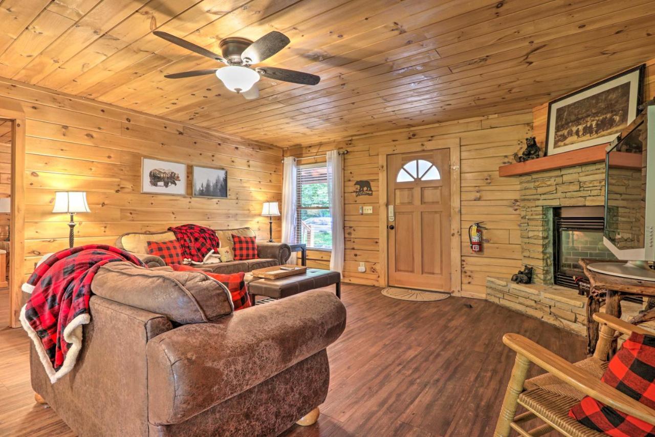 Cabin With Deck And Fireplace Less Than 3 Mi To Dollywood! بيدجن فورج المظهر الخارجي الصورة